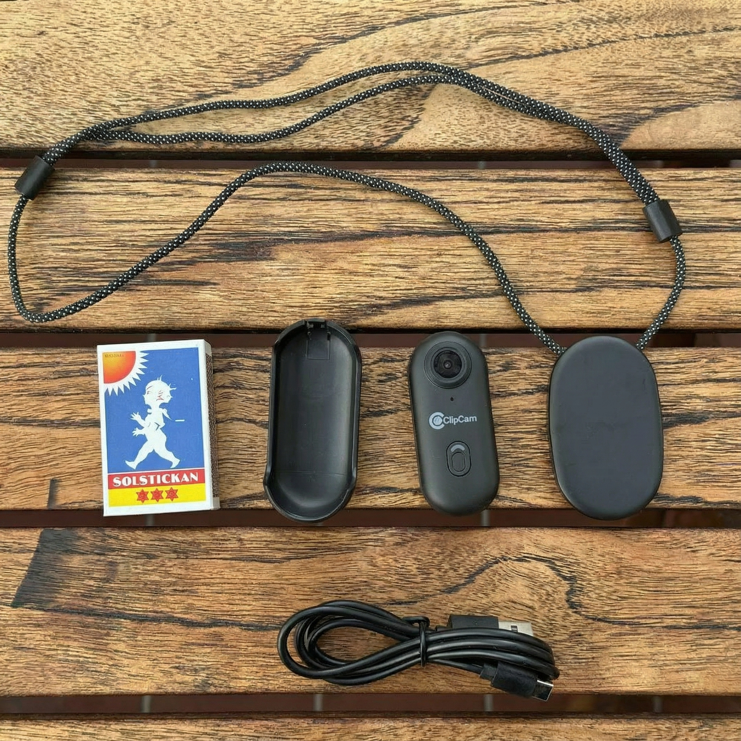 ClipCam actionkamera kopplas smidigt till mobilapp for att overfora 4K-klipp